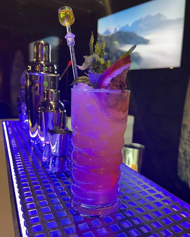 Preparing cocktails at the bar